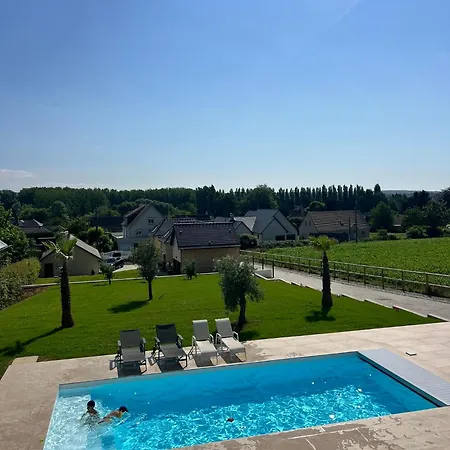 וילה Les Bambins